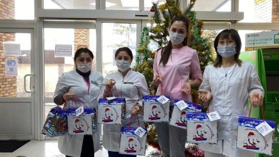 Дети врачей в Железноводске получили новогодние подарки от губернатора Ставрополья