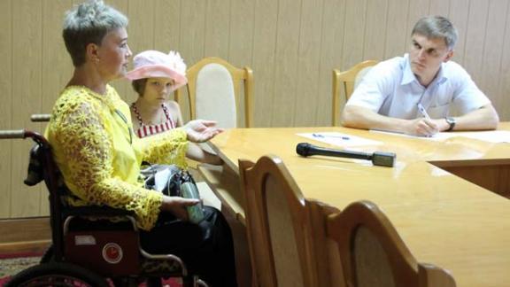 Сотрудники Фонда социального страхования края провели выездной прием в Новопавловске