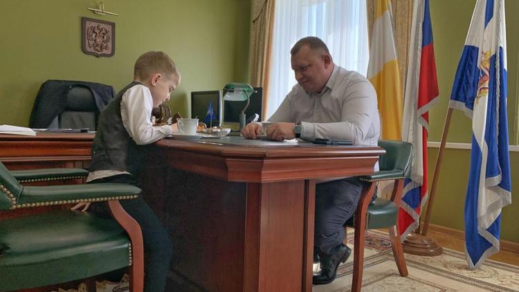 Глава Предгорного округа Ставрополья дал интервью младшекласснику