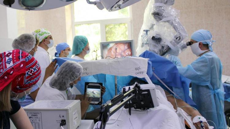 На Ставрополье провели уникальную операцию на мозге пациента