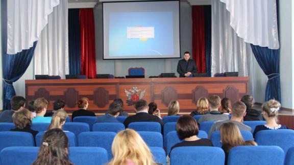 Представитель Академии ФСИН России провел встречу с учениками выпускных классов Ставрополья