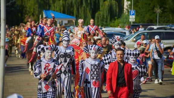 Около 100 тысяч зрителей ожидается на цирковой кавалькаде в Кисловодске