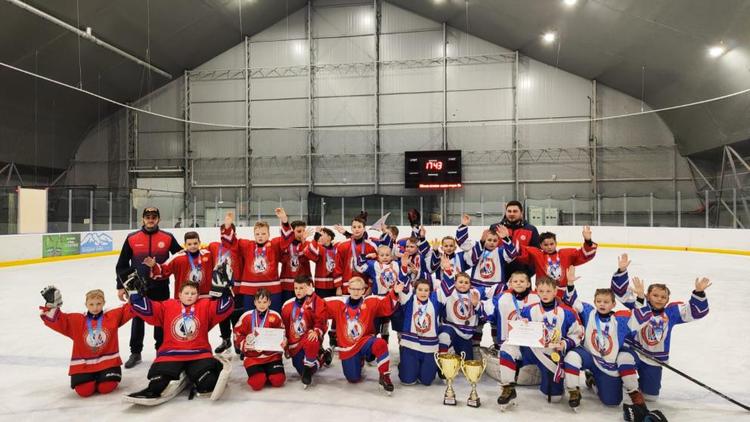 В Ставрополе прошёл хоккейный турнир «Наследие»