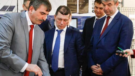 Министр труда РФ Максим Топилин проверил производственные предприятия в Ставрополе