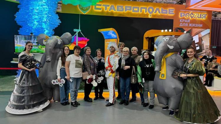Школьники Арзгирского округа Ставрополья посетили выставку «Россия» в Москве