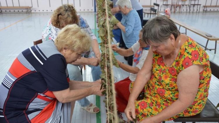 В Арзгирском округе Ставрополья созданы волонтерские группы поддержки СВО