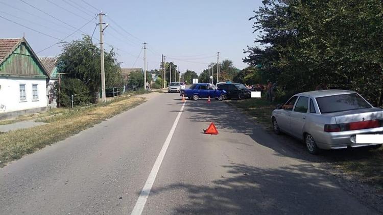 В Будённовском округе Ставрополья в ДТП пострадали два человека