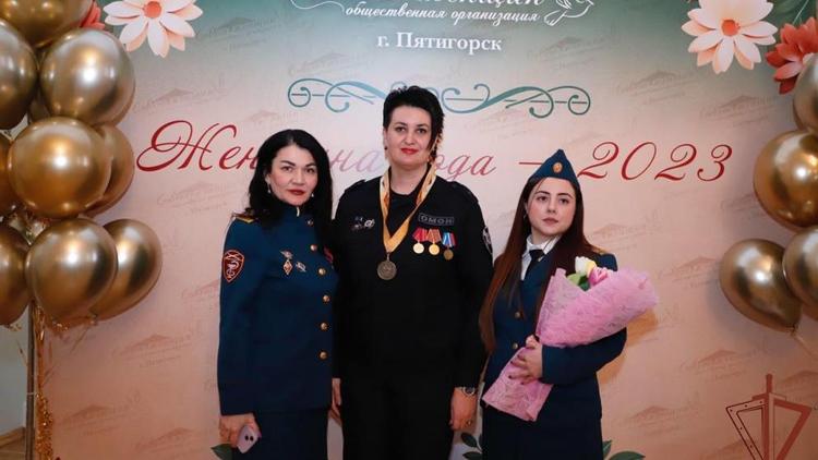 Сотрудница ОМОН стала одной из победительниц конкурса «Женщина года» в Пятигорске