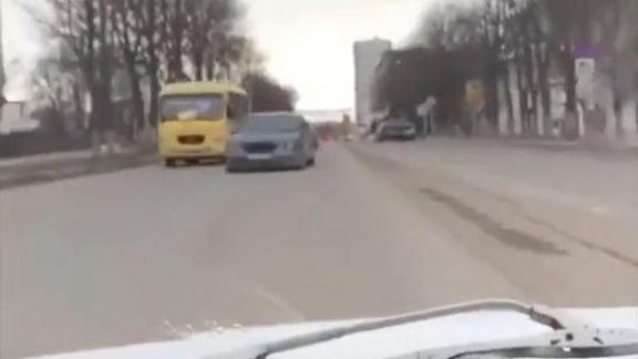 Лихач, проехавший по встречке, чуть не устроил аварию на въезде в Кисловодск