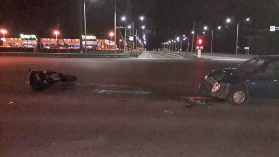 Мотоциклист на «Ямахе» попал под «Калину» в Ставрополе