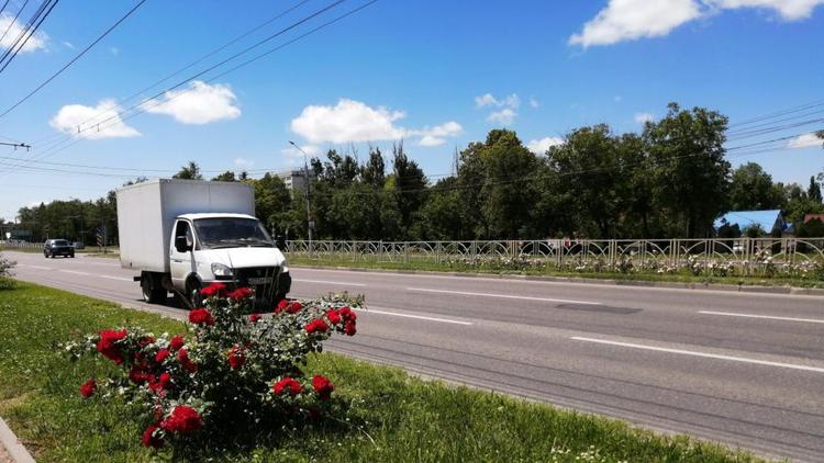 В Михайловске завершается ремонт дороги по улице Ленина