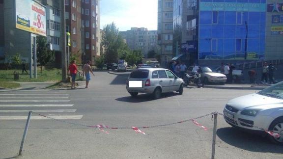 В Ставрополе столкнулись легковой автомобиль и мотоцикл