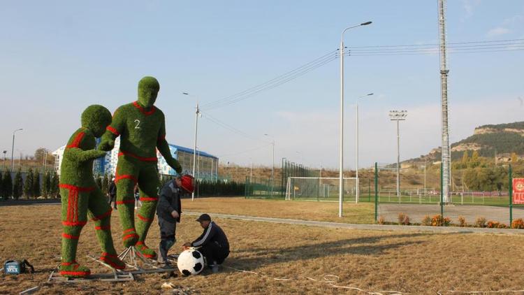 В Кисловодске появились два «зелёных» футболиста