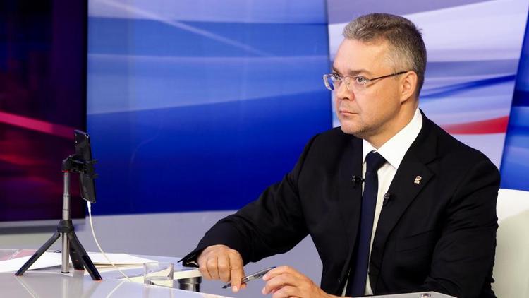 Ставропольский общественник: Губернатор контролирует исполнение каждого обращения на прямую линию