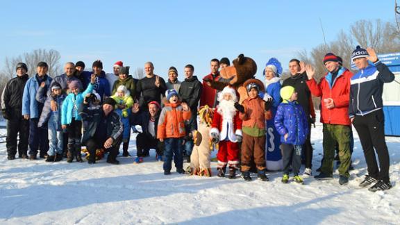 Жители Невинномысска встретили 2017 год легкоатлетическим забегом