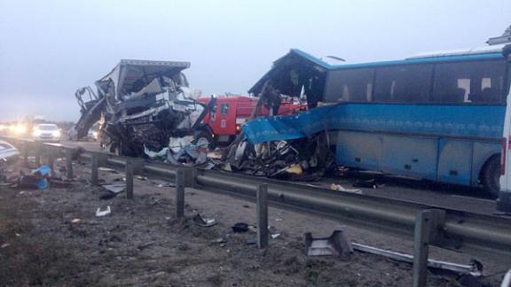 На Ставрополье при столкновении автобуса с грузовиком погибли 4 человека