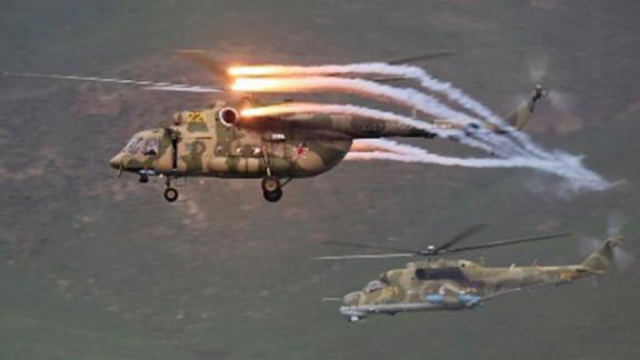 Более 20 вертолетов отрабатывают пилотирование и боевую стрельбу на Ставрополье