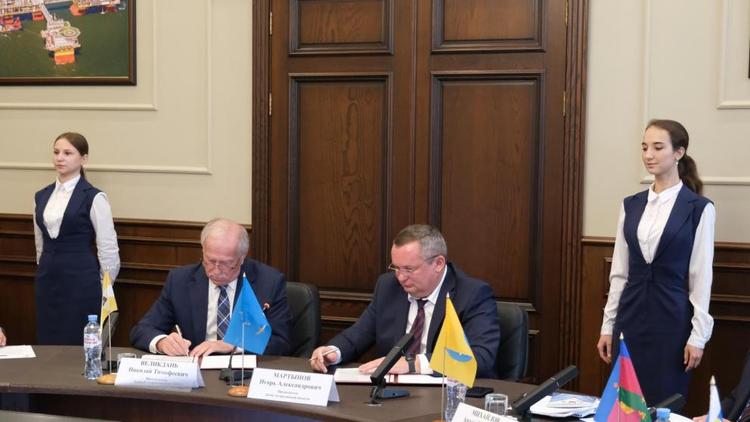 Дума Ставрополья заключила соглашение о сотрудничестве с Астраханской областью