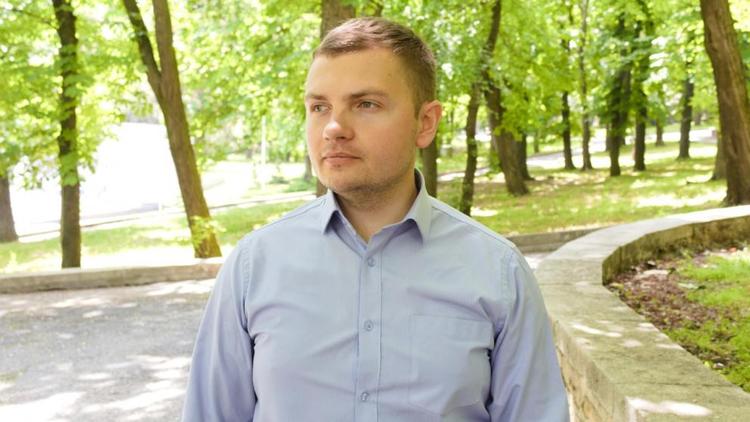 Ставропольский депутат раскритиковал попытки вовлечь подростков в политические игры