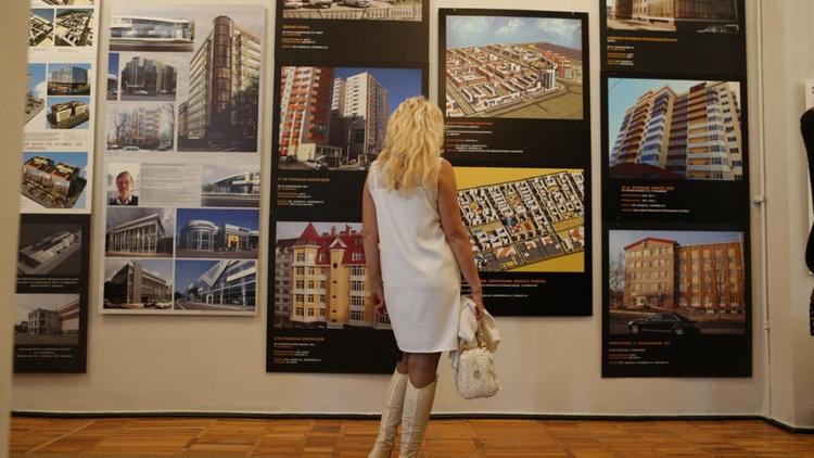 Выставка «Архитектурная история Ставрополя» знакомит с прошлым, настоящим и будущим