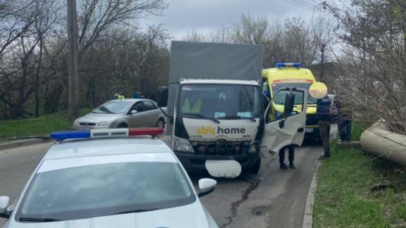 Из-за столкновения с грузовиком в Ставрополе погиб человек