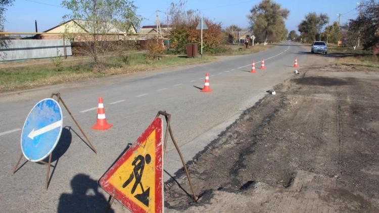 На Ставрополье в селе Дивном отремонтирован участок дороги, ведущий к школе