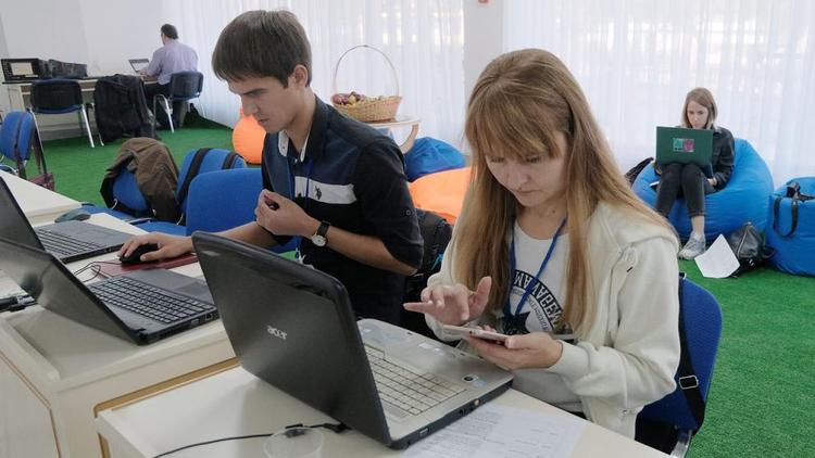 На Ставрополье 1800 волонтёров помогают избирательным комиссиям