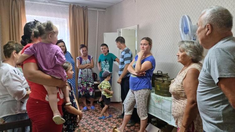 В Степновском округе оказали помощь беженцам