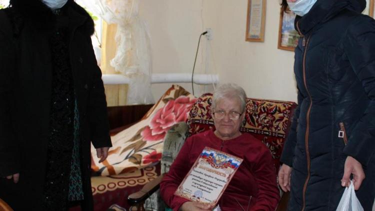 В ставропольском селе Благодатном вручили грамоты землякам с ограниченными возможностями здоровья