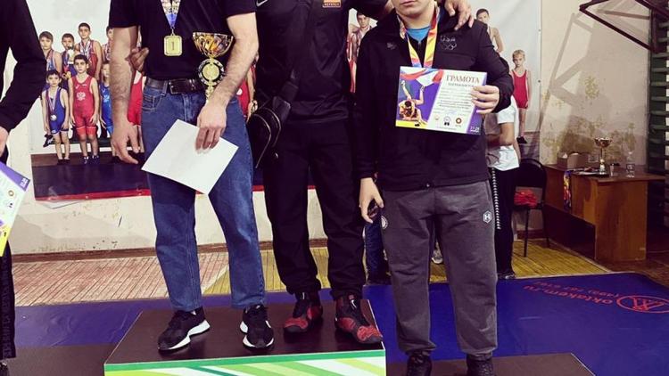 Железноводские спортсмены завоевали 17 медалей на турнире КМВ по вольной борьбе