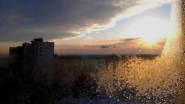 На Ставрополье рассказали, кто должен чистить балконные козырьки МКД от снега