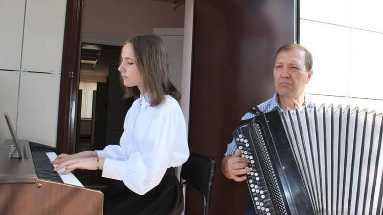 В селе Казгулак на Ставрополье открылась детская школа искусств
