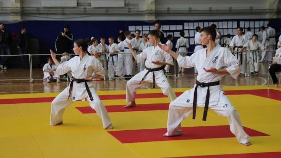 Чемпионат и Первенство СКФО по каратэ киокусинкай проходят в Кисловодске