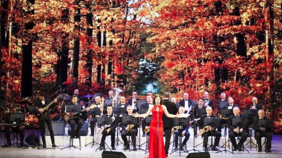 Духовой оркестр исполнил в Ставрополе «Осенний блюз»
