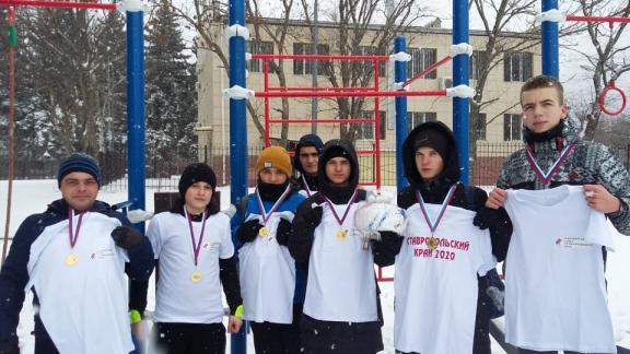 Зимний турнир по воркауту собрал в Железноводске спортсменов со всех Кавминвод