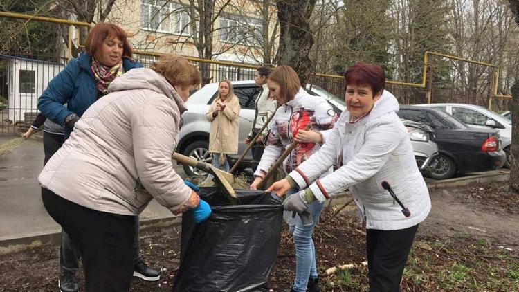 200 тонн мусора вывезли из Ставрополя на очередном субботнике
