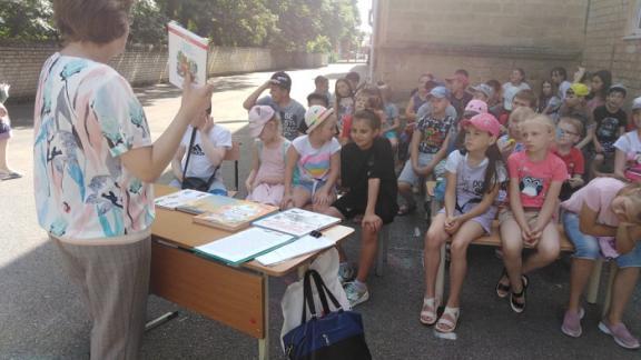 Школьники посещают Ставропольскую краевую детскую библиотеку им. А. Екимцева