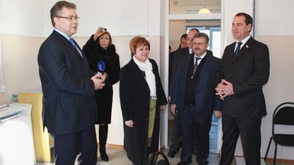 Губернатор Владимиров побывал на открытии амбулатории в селе Солуно-Дмитриевском после капитального ремонта