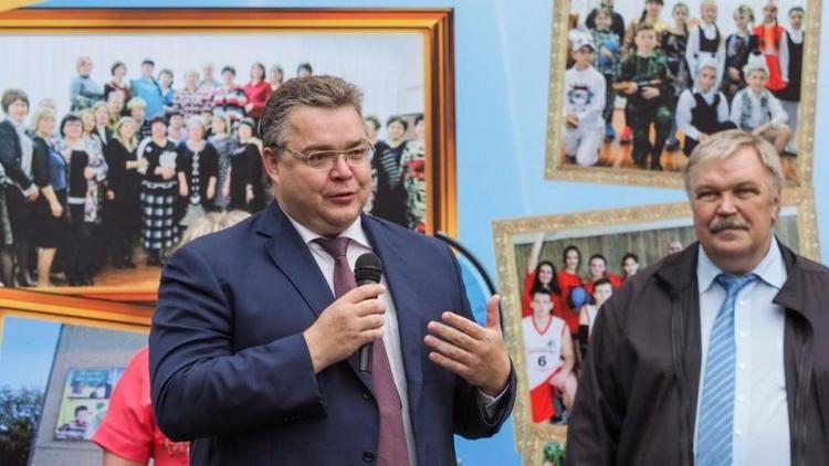 Губернатор Ставрополья побывал на праздничной линейке в школе села Краснокумского