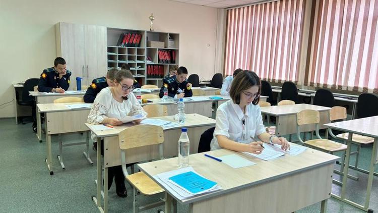 Около 450 школьников Ставрополя участвуют в региональном этапе всероссийской олимпиады