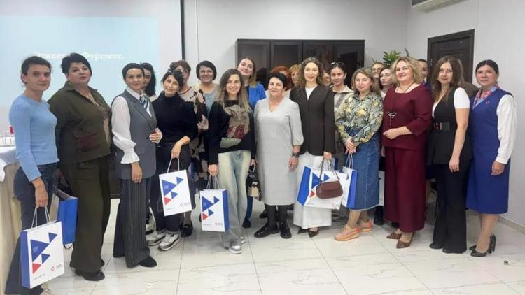 Женский клуб кадрового центра Ставрополья помог трудоустроиться 300 участницам