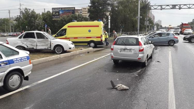 Двое детей пострадали в аварии на Кулакова в Ставрополе