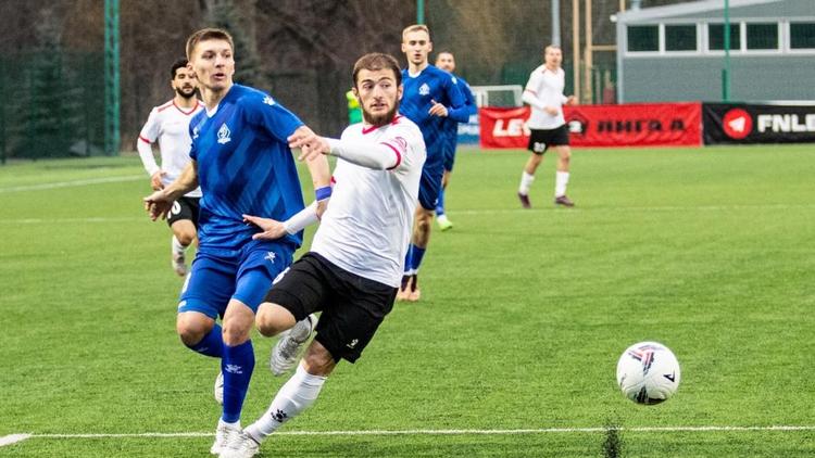 Футболисты пятигорского «Машука-КМВ» отпраздновали первую победу в «серебре»