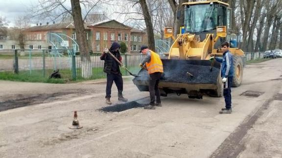 На дорогах Георгиевского округа к 1 июня завершат ямочный ремонт