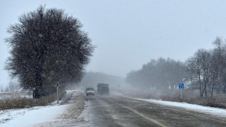 Госавтоинспекция Ставрополья: Водителям следует быть осторожными из-за снегопада