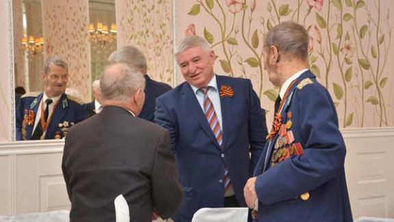 В Ставрополе ветеранов поздравили с Днем Победы