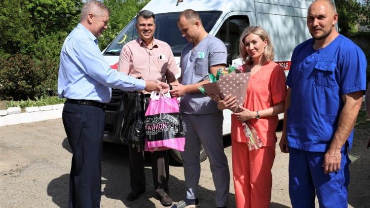 Ставропольских медиков поздравили с Днём работника скорой помощи