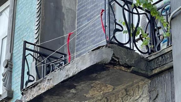 В Ставрополе обрушился балкон здания конца XIX века