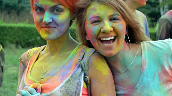 Фестиваль красок прошел в Ставрополе