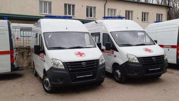 Три автомобиля скорой помощи поступили в Железноводскую городскую больницу